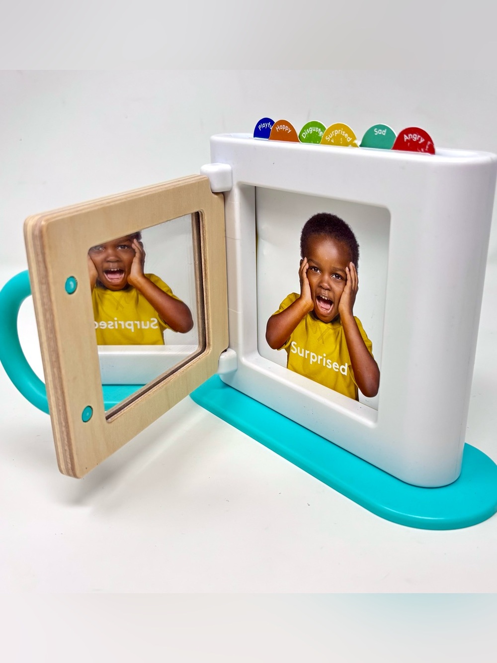 Lovevery Emotion Match Mirror & Card Set Enthusiast Play Kit ages 28-30 Months